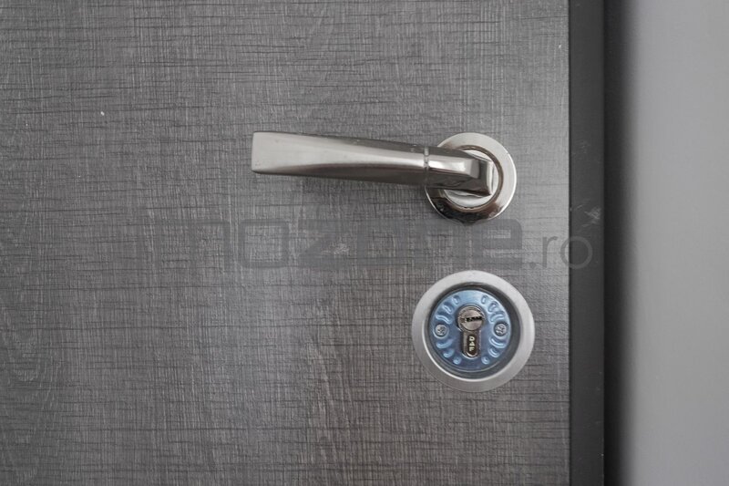 Doua camere, 77 mp, 20 mp terasa, etaj 4/10, se accepta credit, comision 0%, metrou